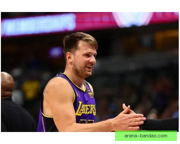 湖人伤情再添变数里夫斯核磁检查出战存疑东契奇仍无限期休战